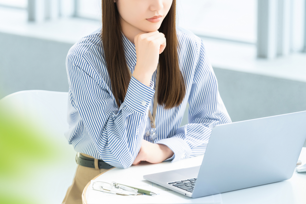 社内リソース不足でコア業務が後回しに